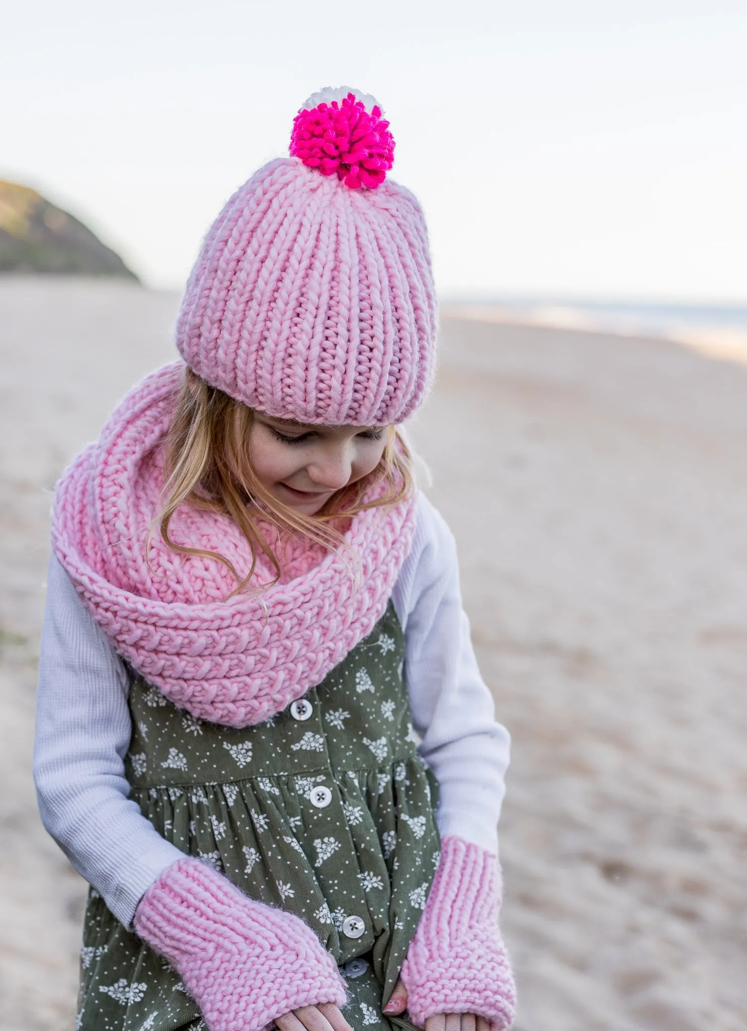 Acorn Journey Fingerless Mittens - Pink