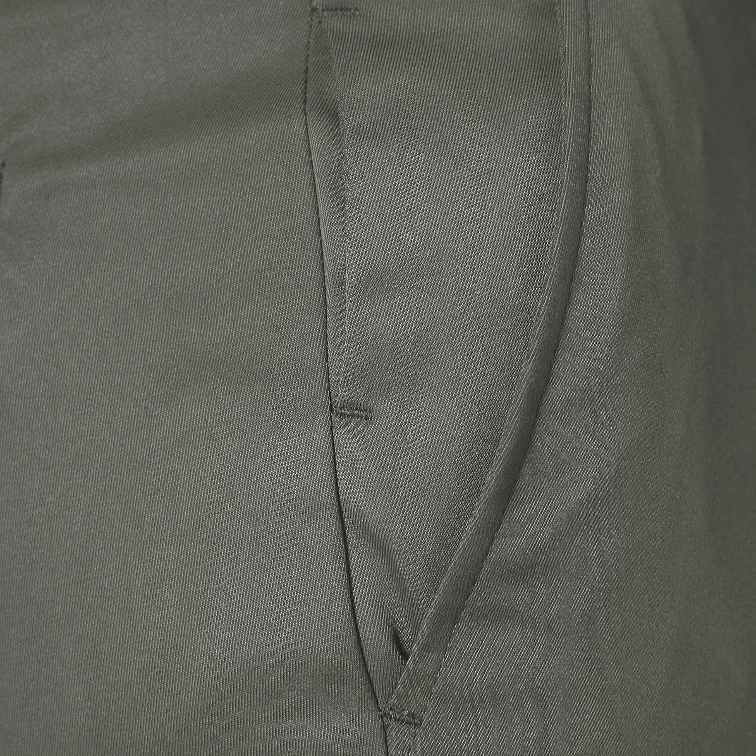 Amazon Essentials Men's Slim-Fit Stretch Golf Pant