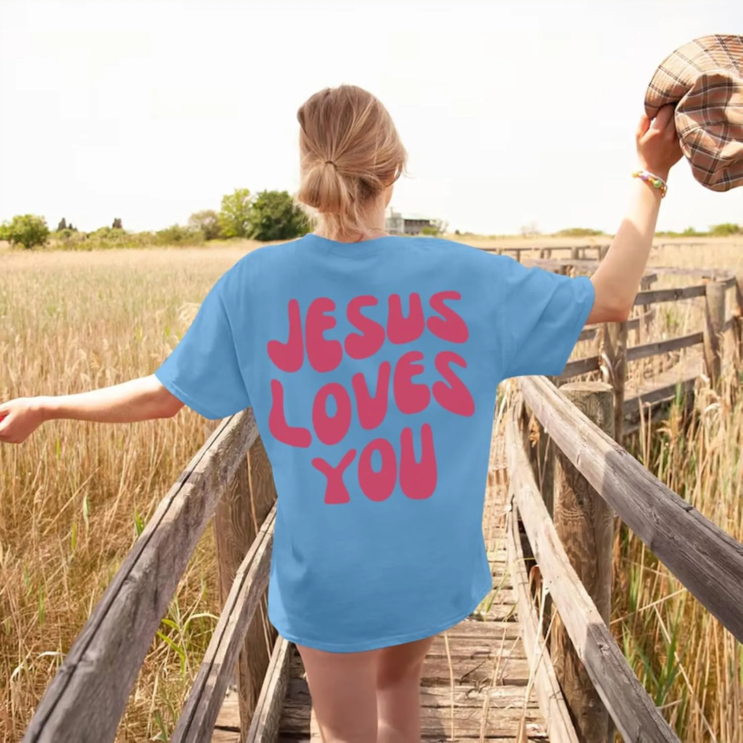 Christian Jesus Shirts for Women Oversized Jesus Loves You Tshirts Religious Faith Shirt Inspirational Graphic Tees