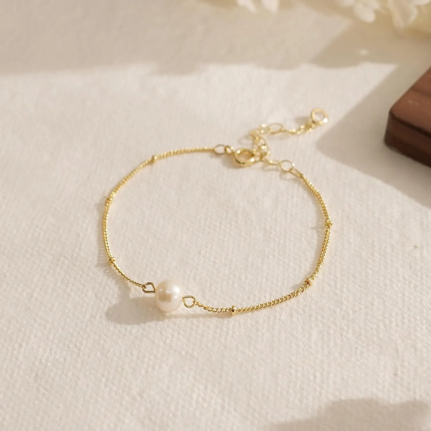 Gold Bracelets for Women-14K Gold Plated Pearl Bracelets for Women Daisy Pearl Flower Gold Beaded Station Pearl Bracelets
