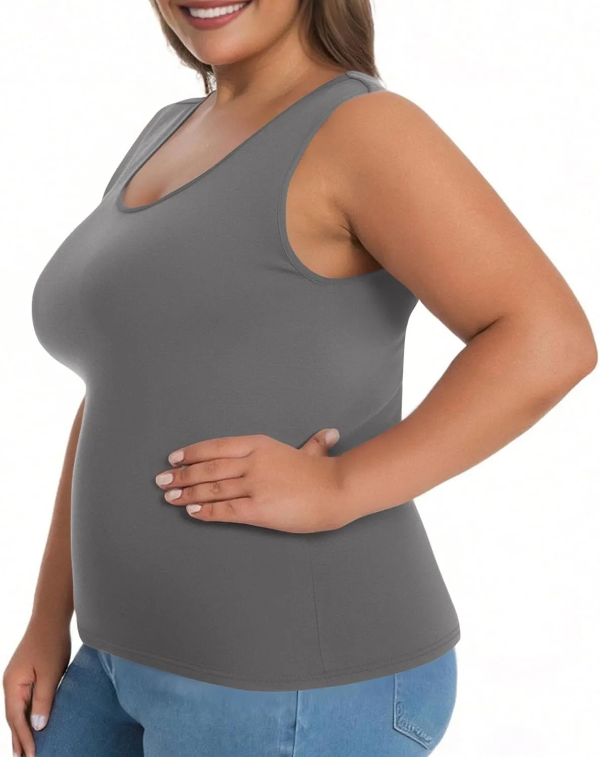 HGps8w Womens Plus Size Basic Tank Tops with Bulit-in-Bra, Crewneck Sleeveless Undershirts Casual 2025 Summer Workout Shirts