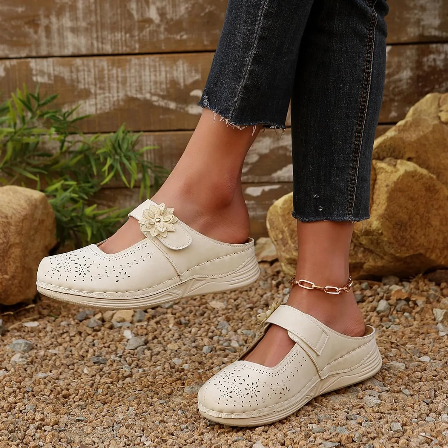 Leather Mary Jane Clogs for Women Slip On Casual Comfortable Mules Shoes with Arch Support Closed Toe Sandals Wedge Low Heel Sandal Round Head Soft Mules Cutout Slip-On Loafers Slides Backless