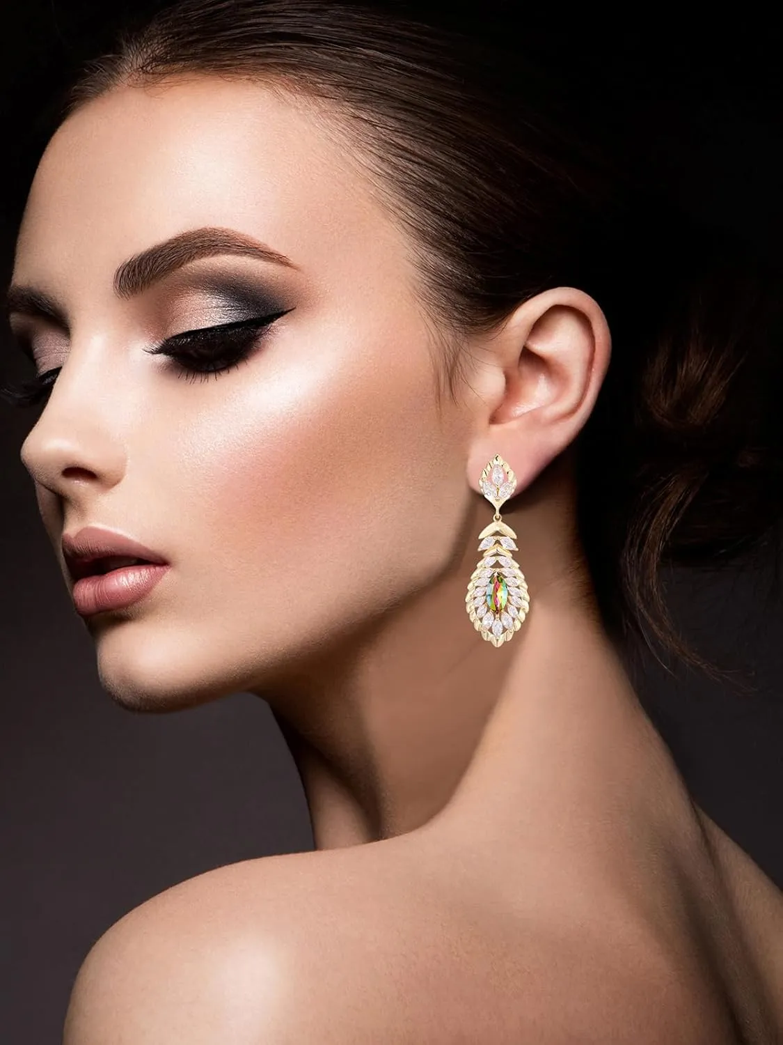 Oval Austrian Crystal Dangle Earrings for Women Glod Plated Costume Jewelry