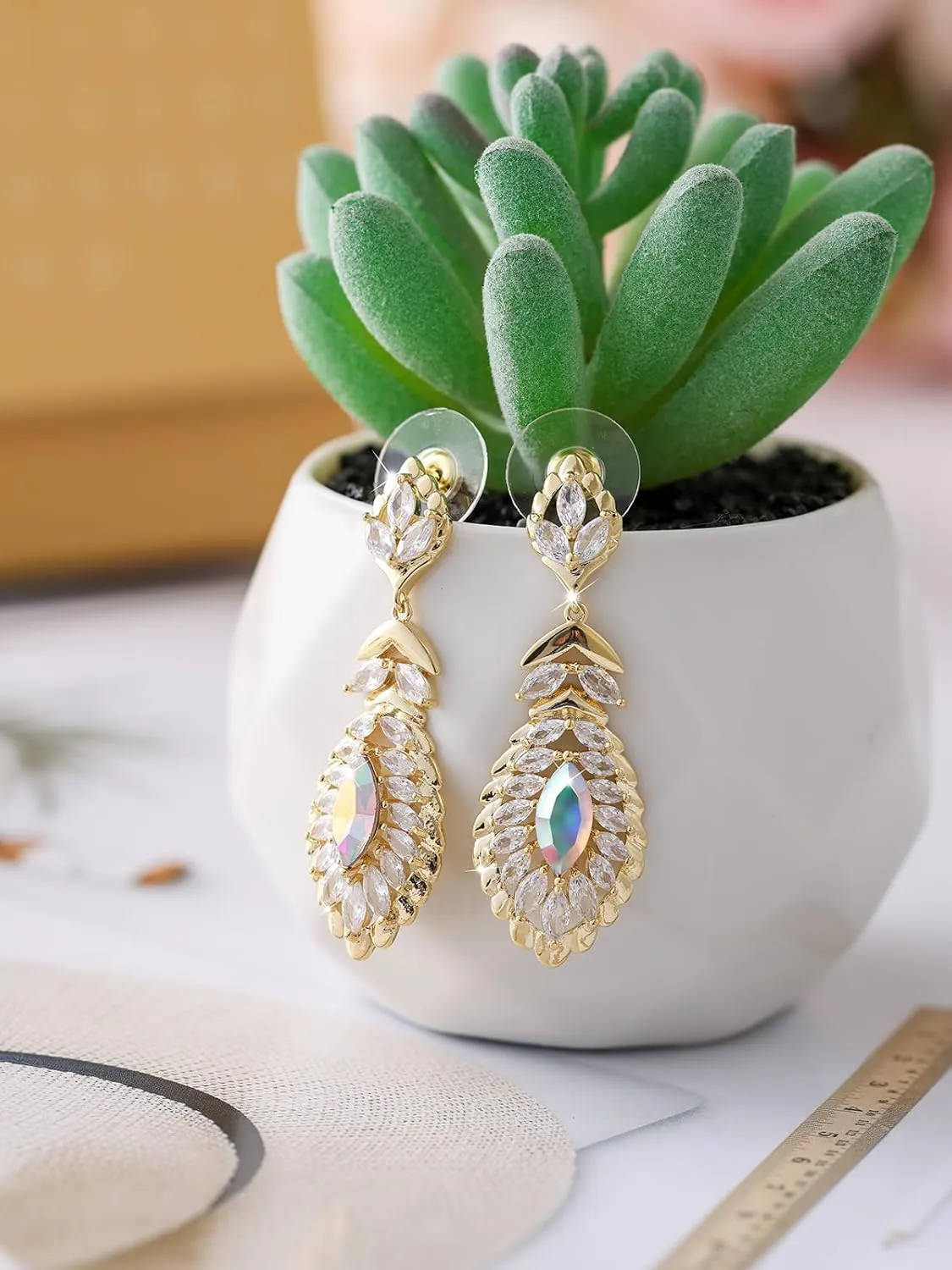 Oval Austrian Crystal Dangle Earrings for Women Glod Plated Costume Jewelry