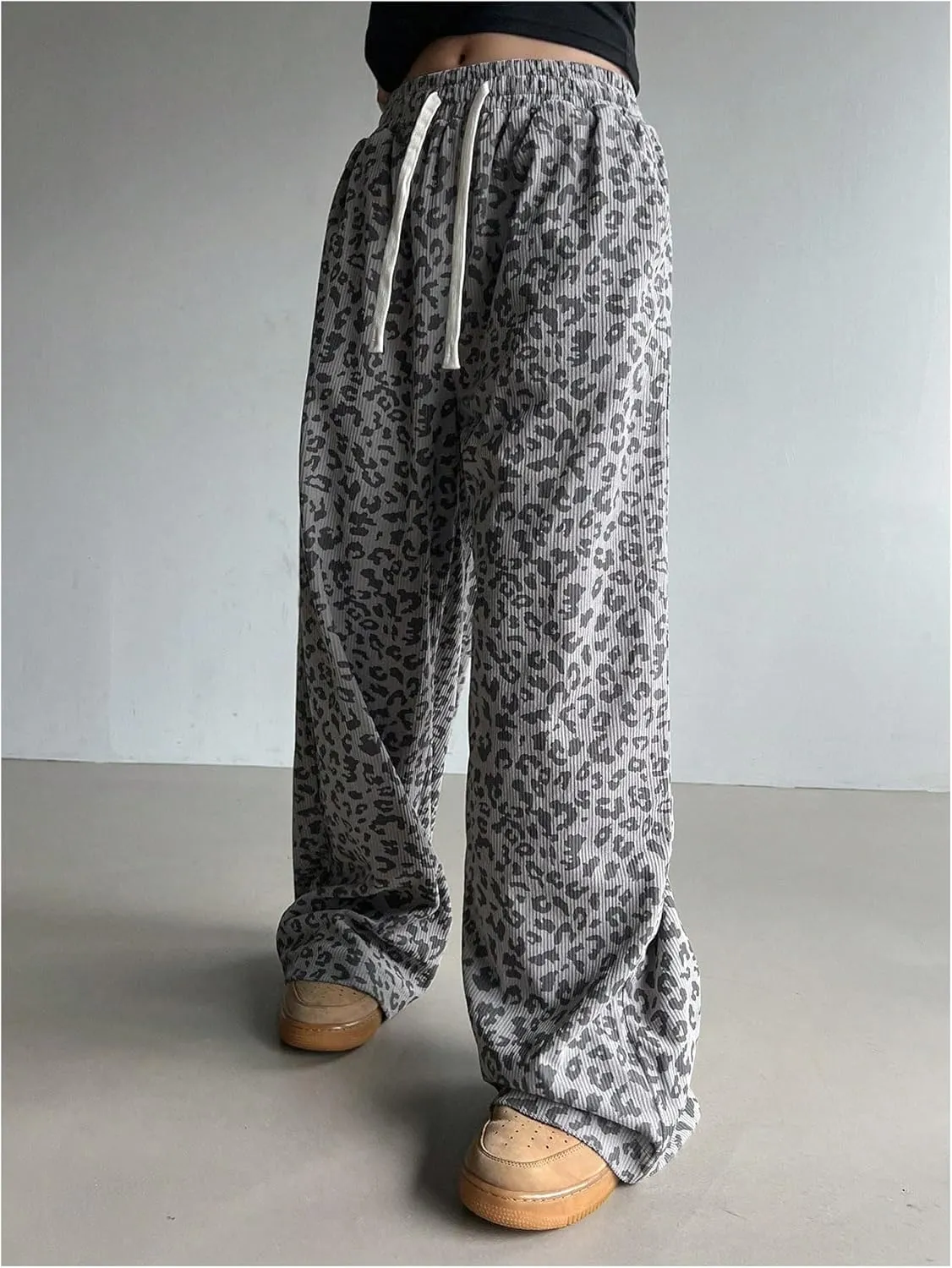 OYOANGLE Women's Graphic Print Drawstring Elastic High Waist Long Pants Y2k Wide Leg Casual Trousers with Pockets