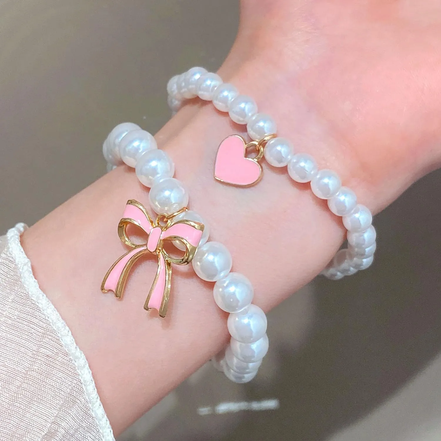 Pearl Bow Bracelet for Women Gold Pearl Bow Charm Bracelet Pink Bow Heart Stretch Bracelet Pearl Bracelets Bow Beaded Bracelet Christmas Jewelry for Women