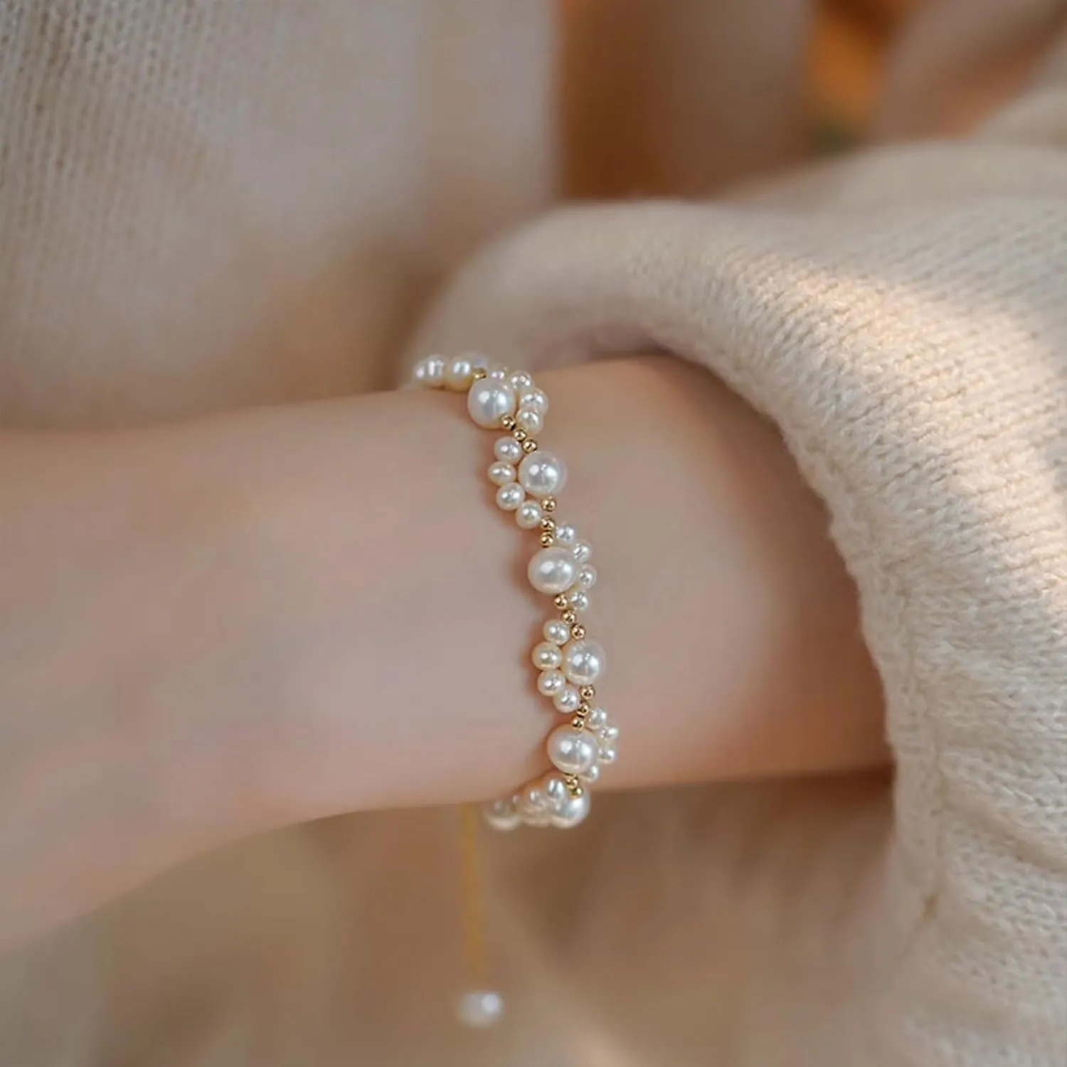 Pearl Bracelet for Women Gifts Trendy Stuff Dainty Bracelet White Baroque Pearl Wrist Bracelets Bridesmaid Bridal Wedding Jewelry Gifts