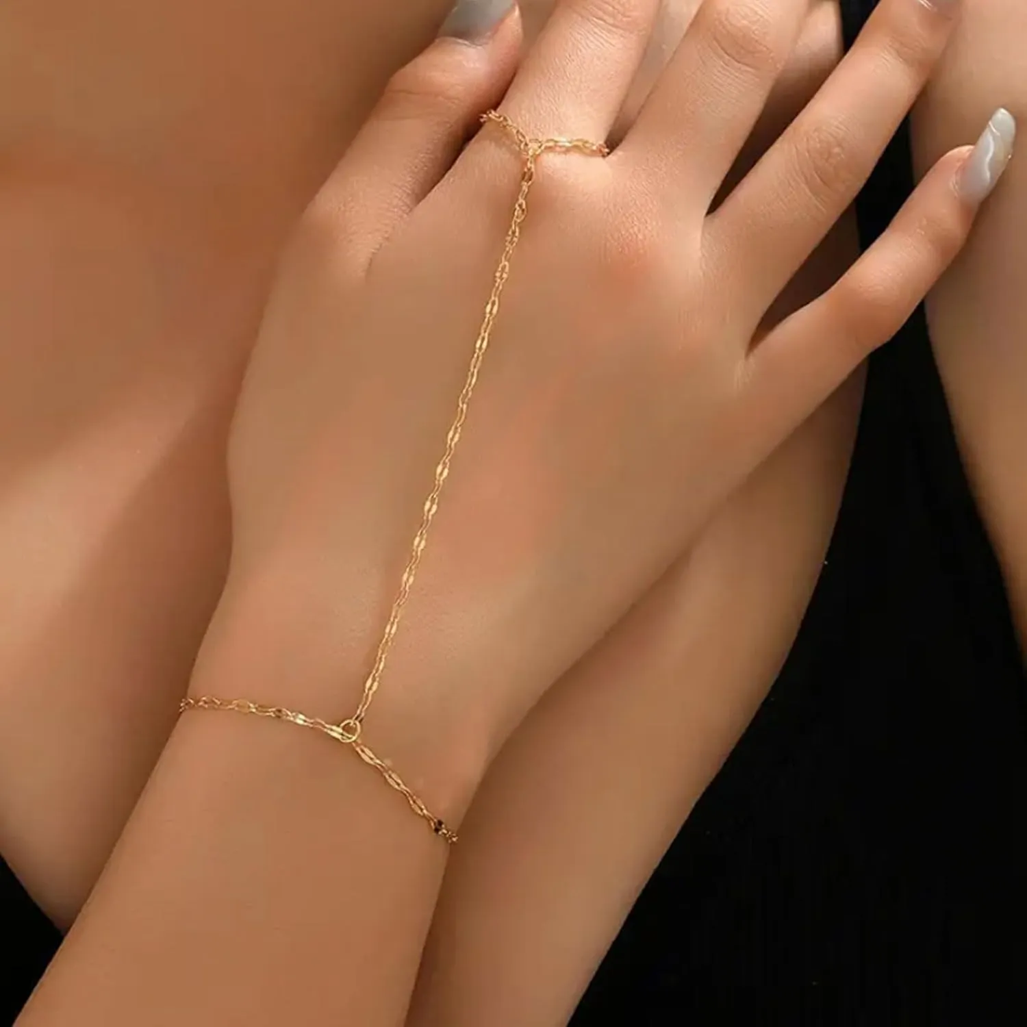 Pearl Bracelet Pearl Bracelets for Women Dainty Gold Charm Bracelet Pearl Hand Chain Bracelet Wedding Jewelry for Brides Bridesmaid Gifts