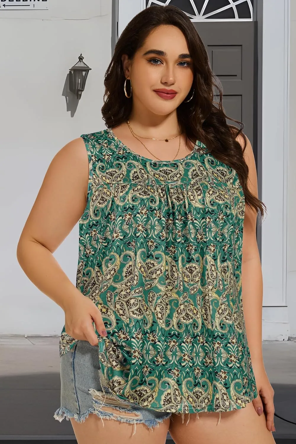 Women Plus Size Tank Top Casual Summer Tops Loose Fit Sleeveless T Shirts Trendy Crewneck Tunic Tees