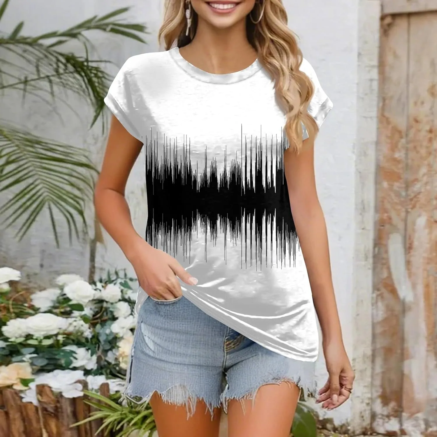 Women's Casual Floral Print Short Sleeve T-Shirt Lightweight Summer Blouse Loose Fit Red Perfect for Daily Wear